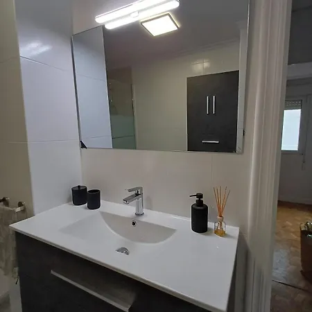 Apartament Piso Mirando Al Puerto Con Parking En Santander