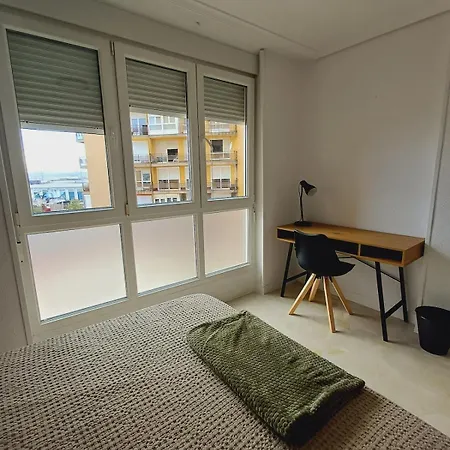 Apartament Piso Mirando Al Puerto Con Parking En