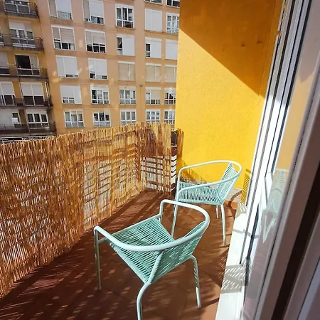 Piso Mirando Al Puerto Con Parking En Santander